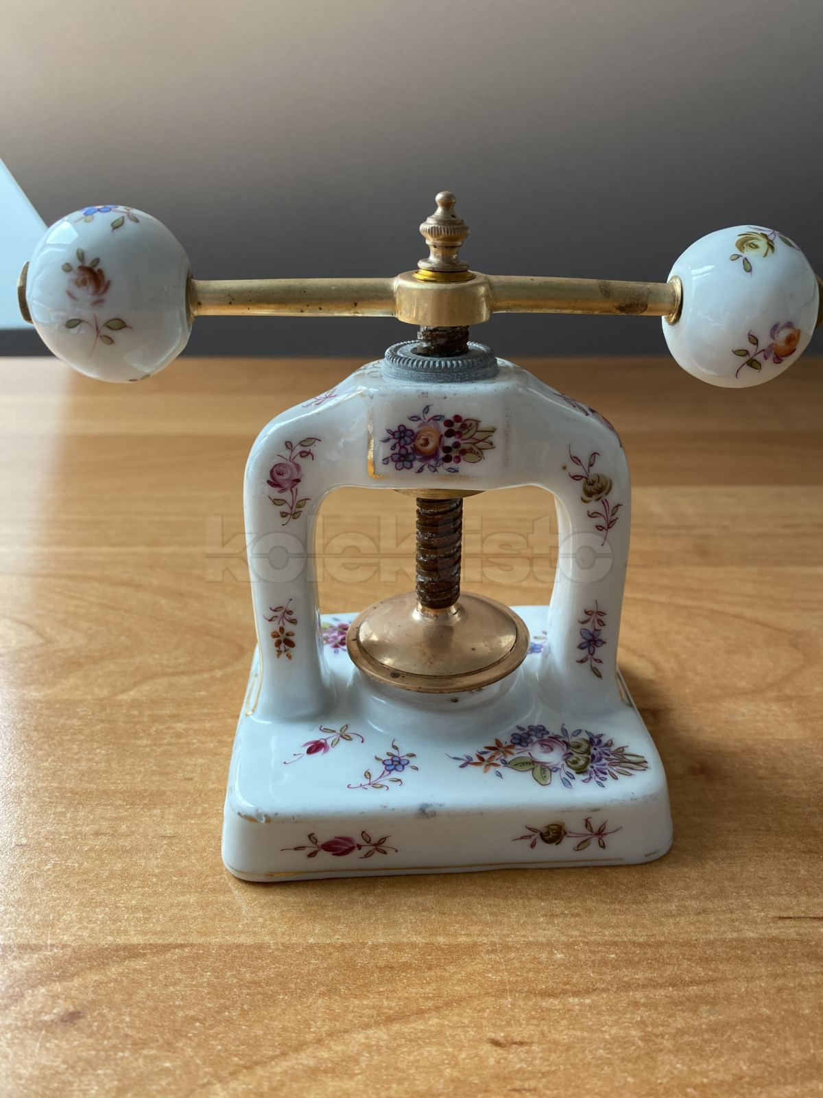 Porcelánový vřetenový louskáček na ořechy, zn. RPM - Rosenthal Porcelnafabrik Marktrewitz