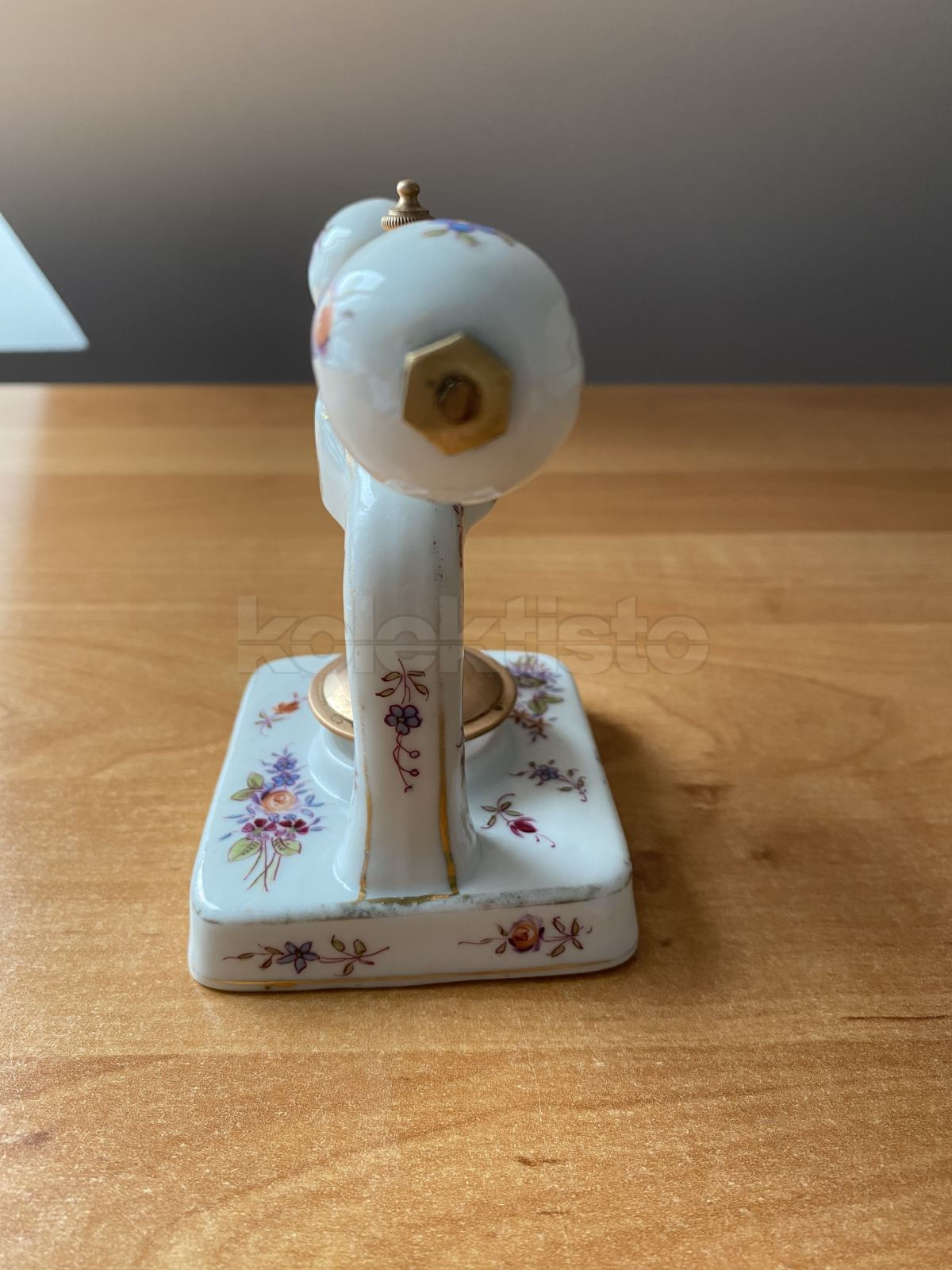 Porcelánový vřetenový louskáček na ořechy, zn. RPM - Rosenthal Porcelnafabrik Marktrewitz