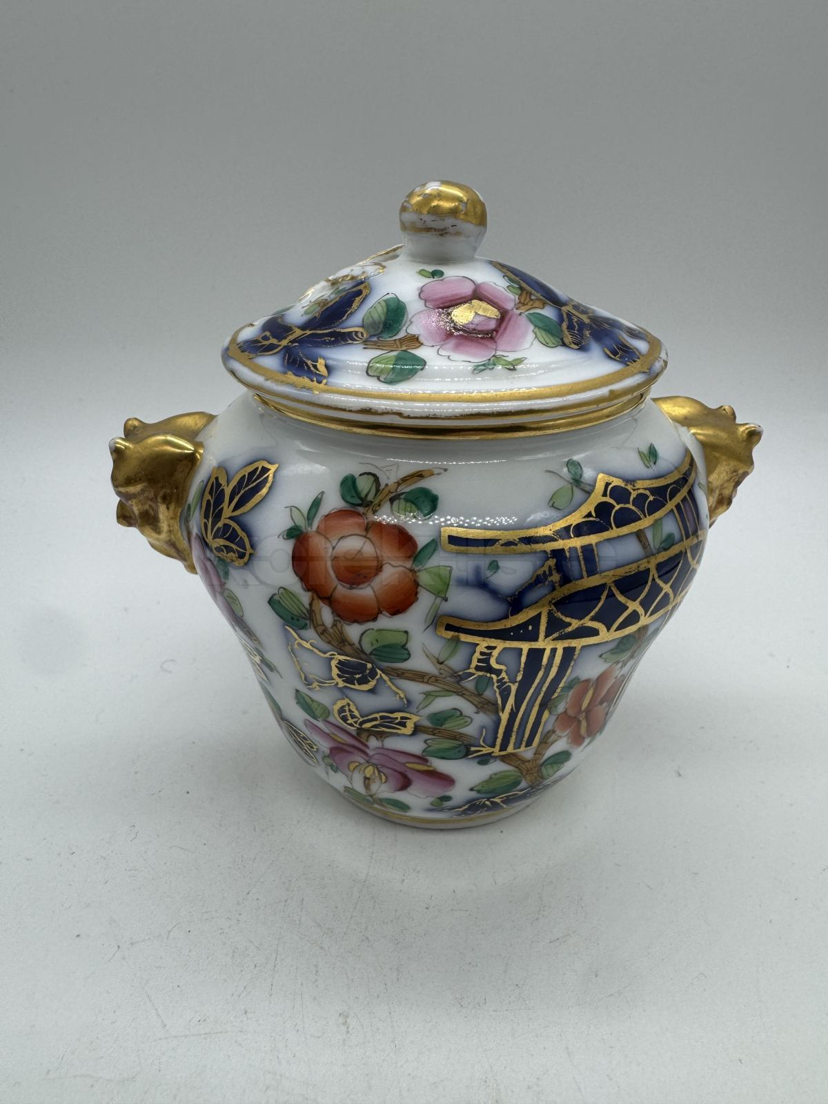 Porcelánová cukřenka