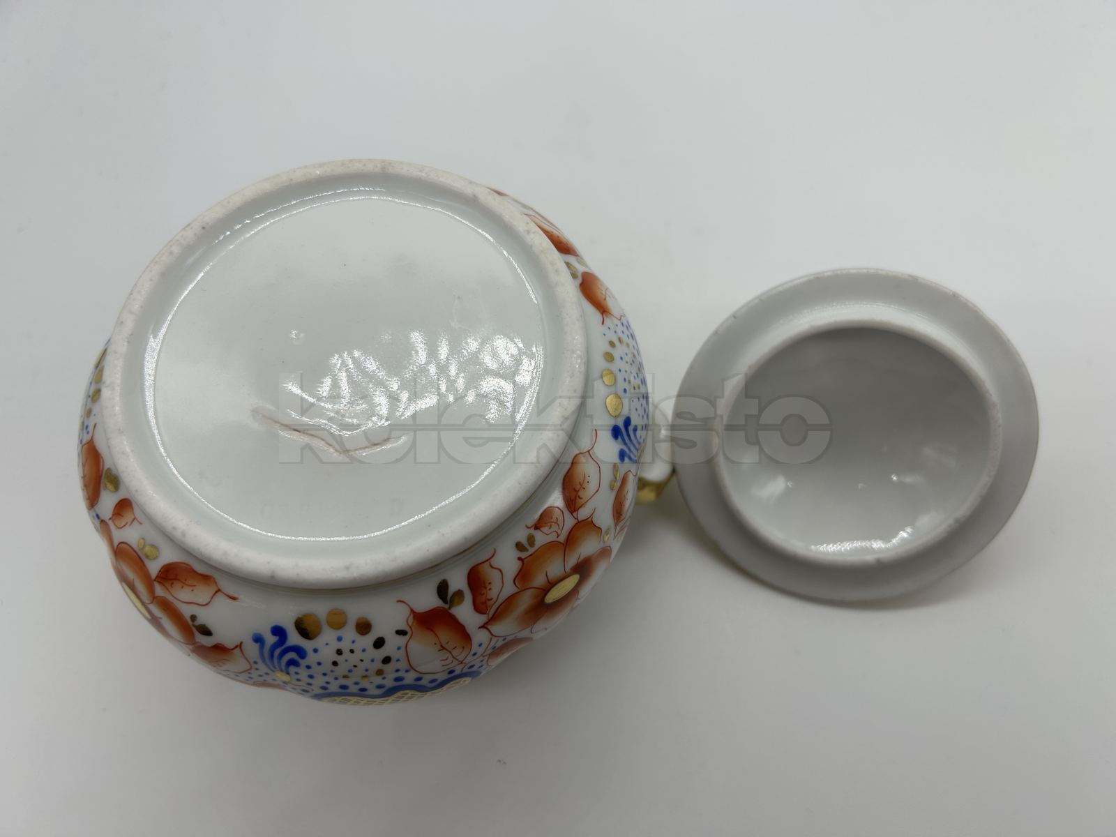 Porcelánová cukřenka ze sady porcelánu