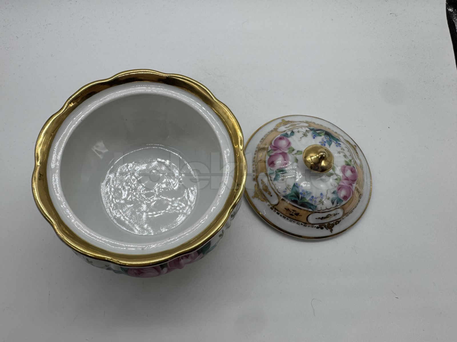 Porcelánová cukřenka