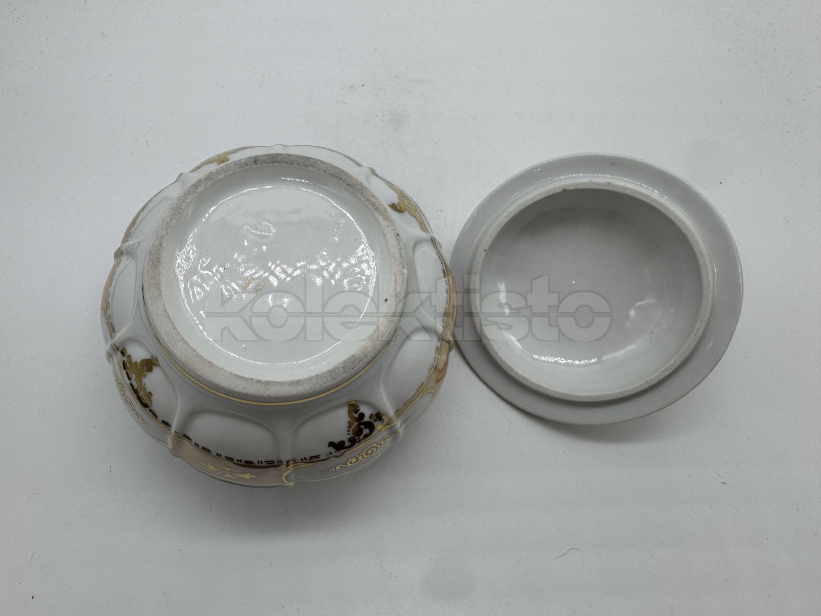 Porcelánová cukřenka