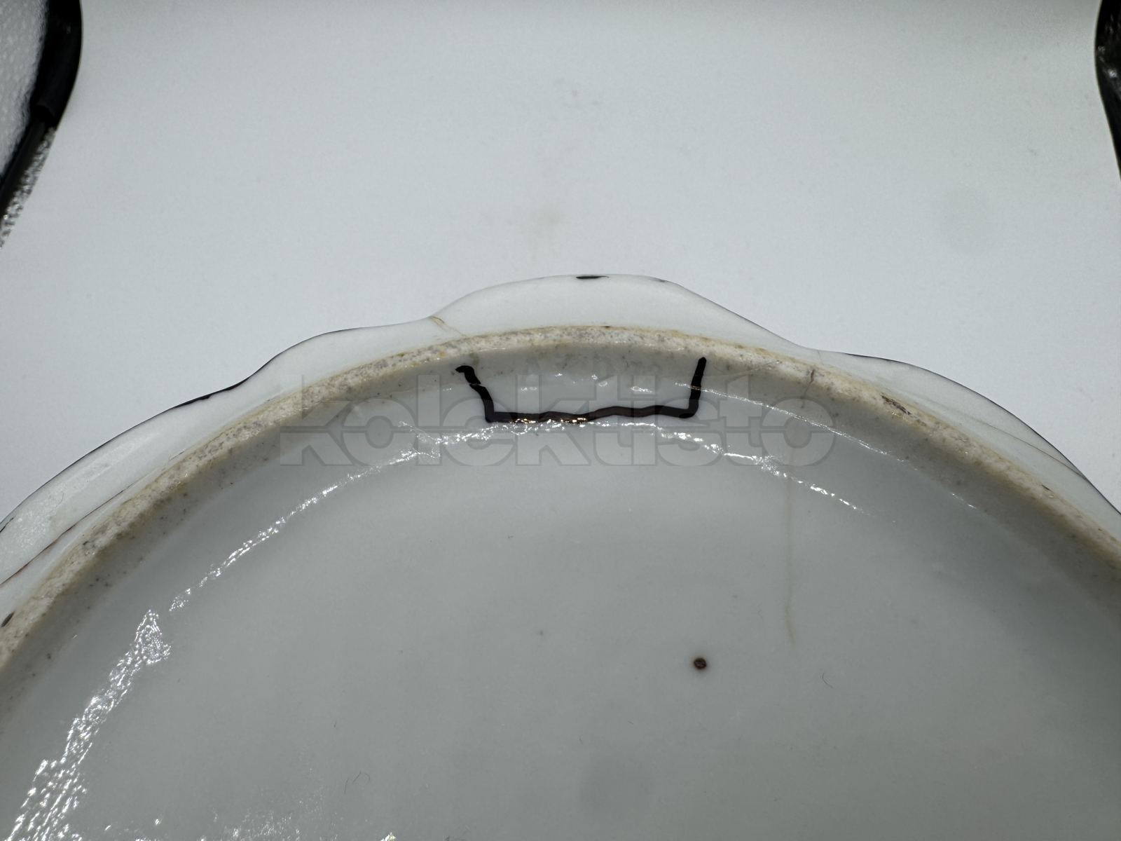 Porcelánová dóza