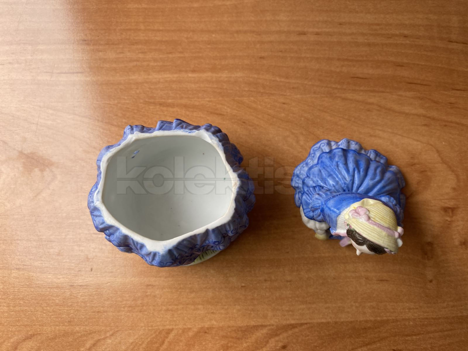 Porcelánová dóza dáma č.1, biskvit