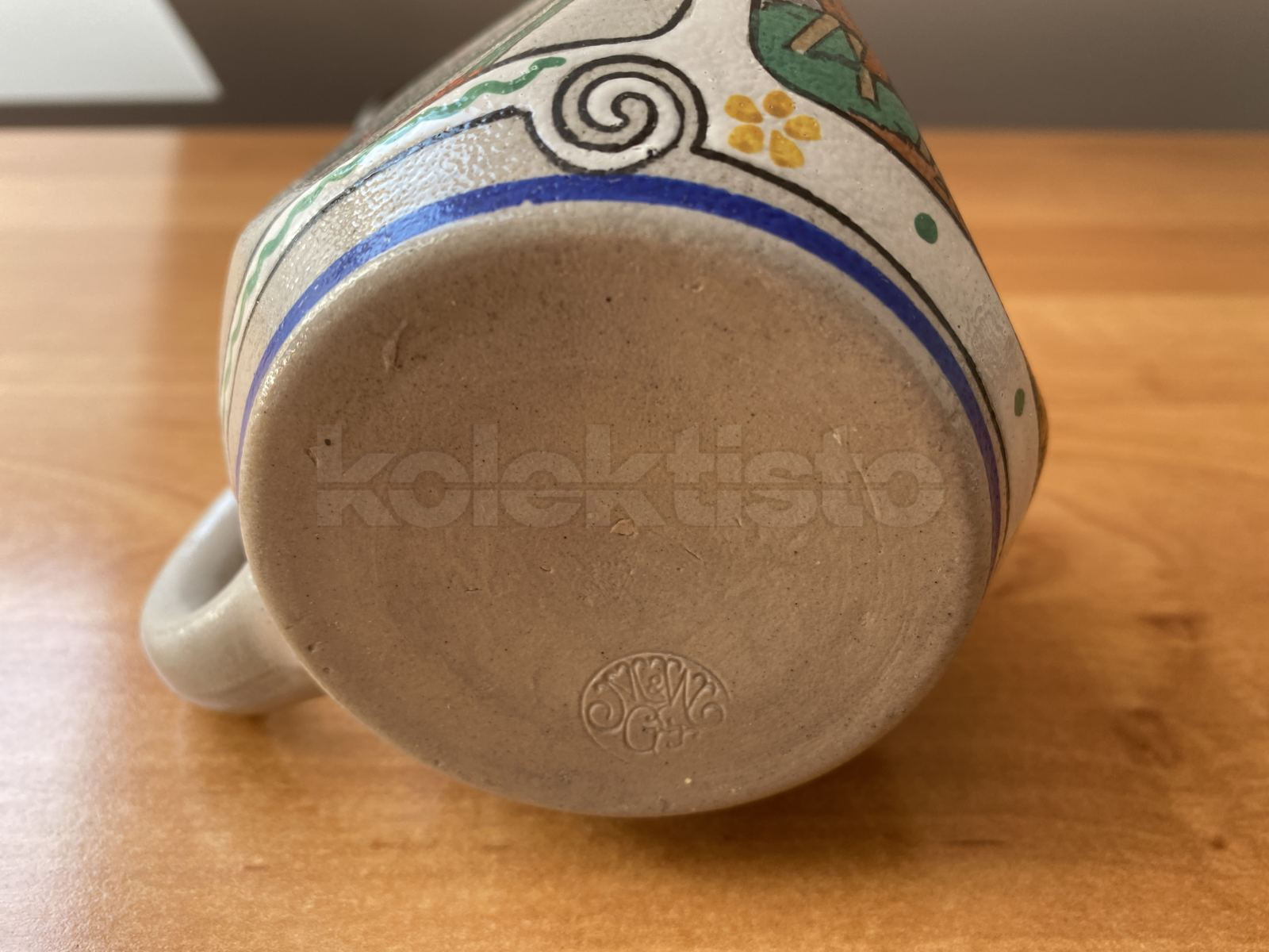 Keramický korbílek s cínovým víčkem zn. Merkelbach & Wick