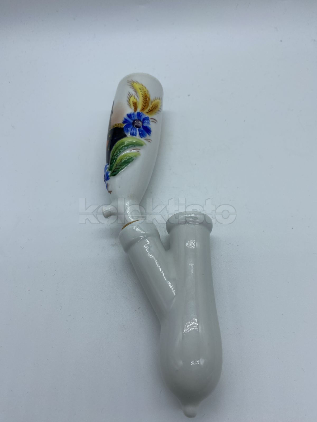 Porcelánová fajfka s plastikou císaře Viléma I.