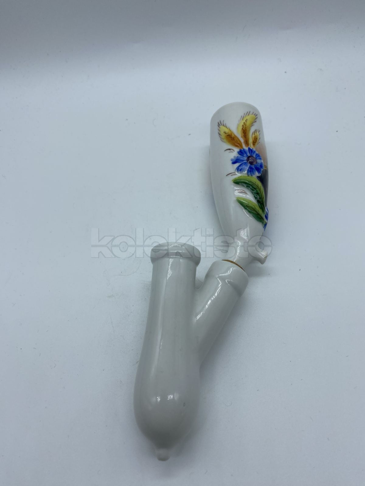 Porcelánová fajfka s plastikou císaře Viléma I.
