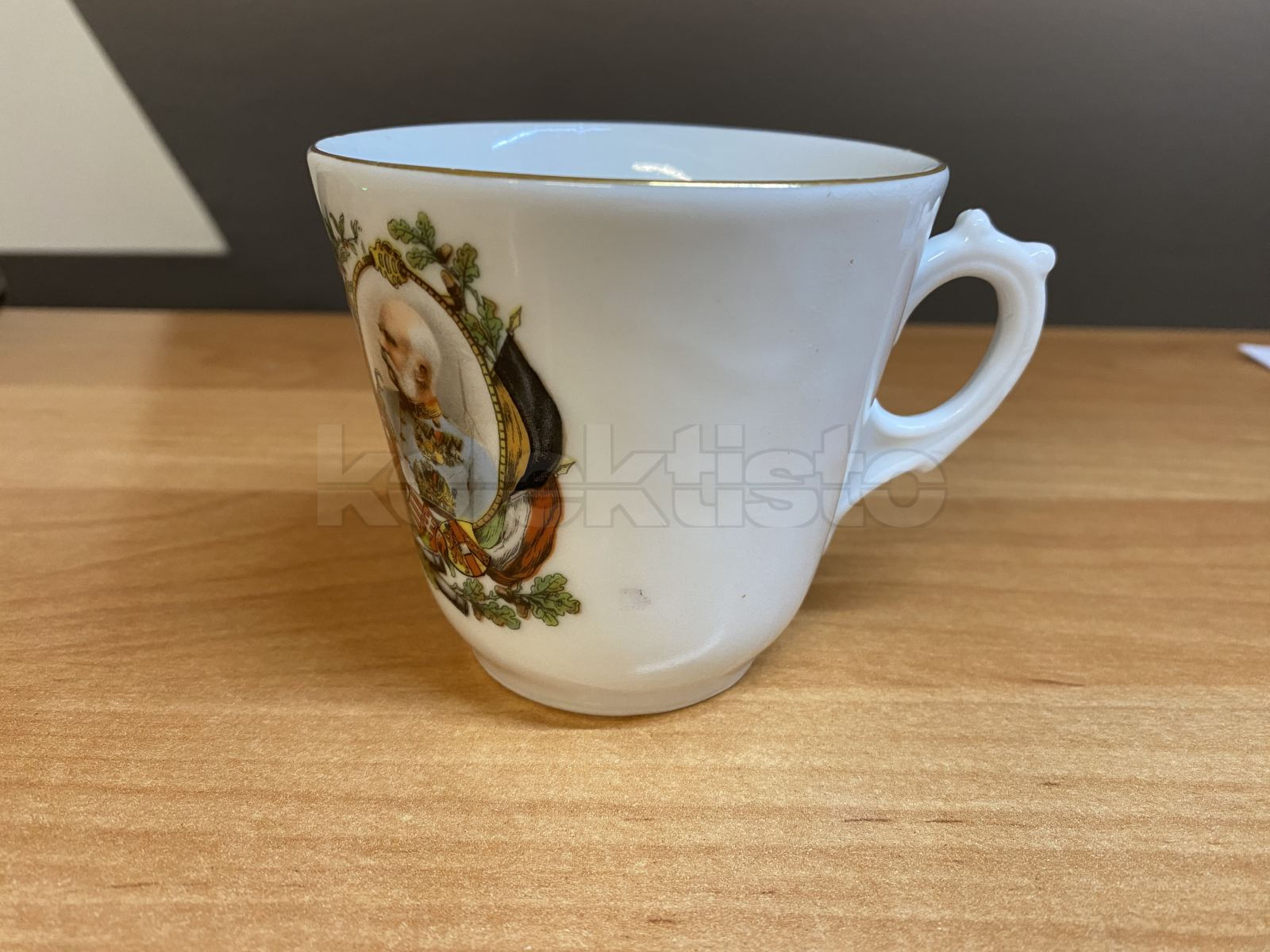 Porcelánový hrnek Franz Josef, Vilém II. a Paša