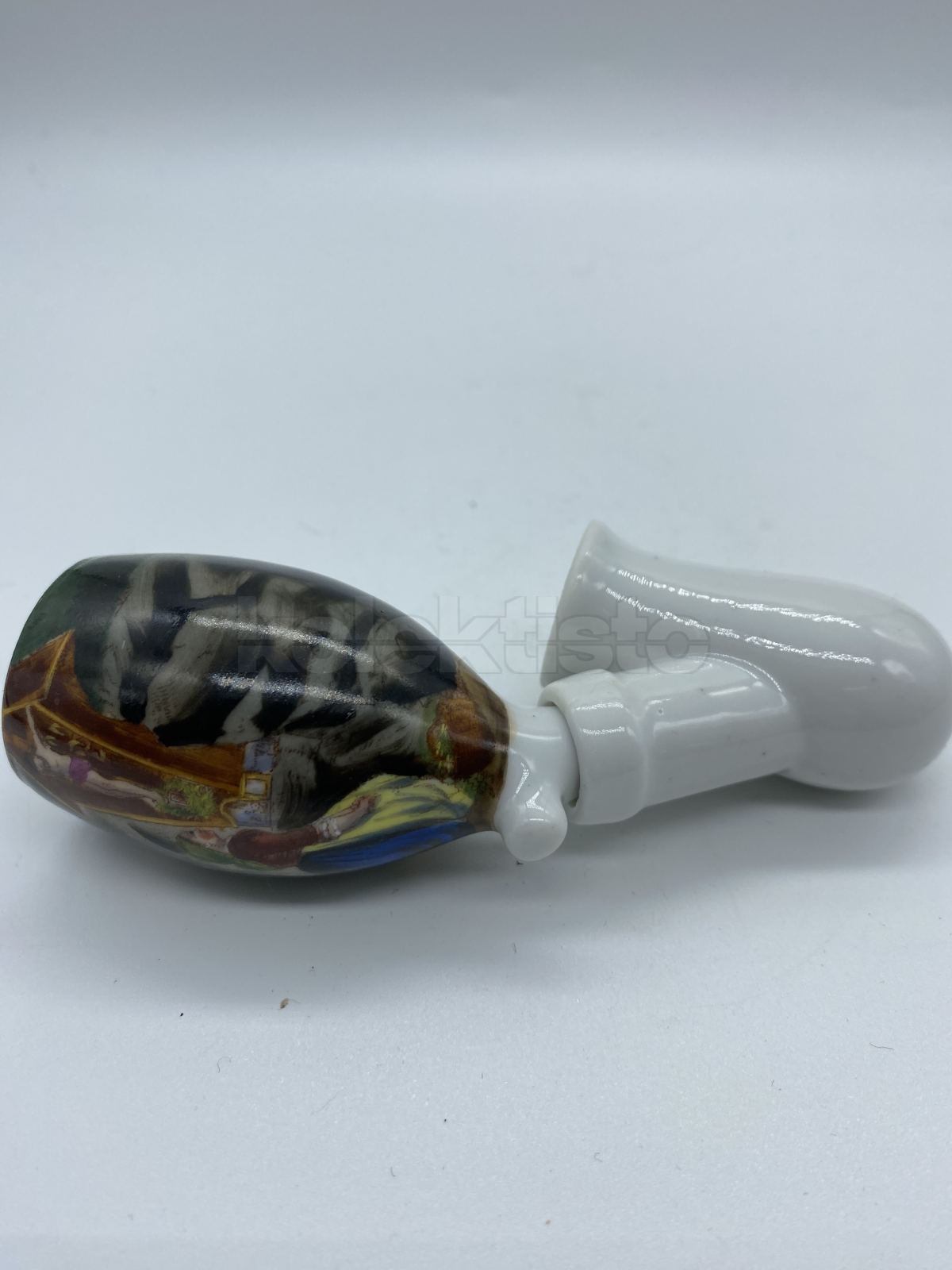 Porcelánová fajfka s obrázkem modlící se dívky + kolénko