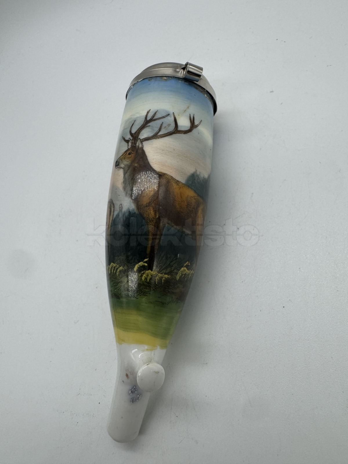 Porcelánová fajfka s loveckým motivem