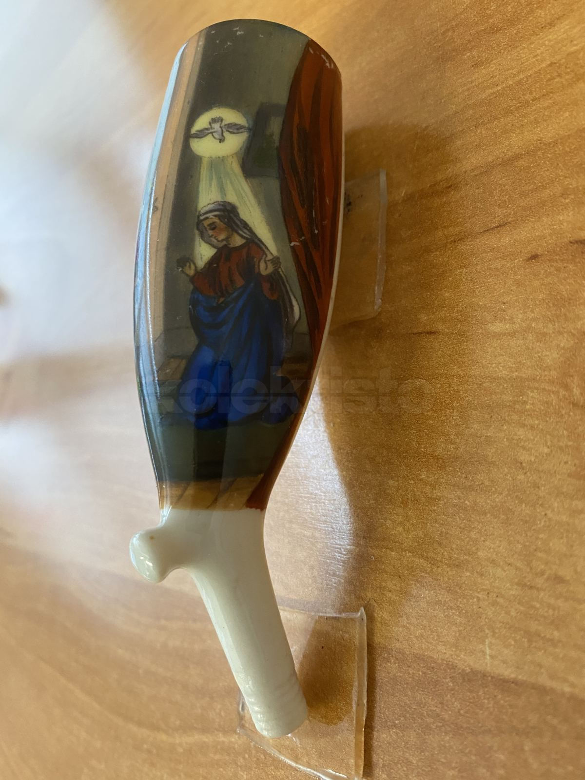 Porcelánová fajfka s kolénkem