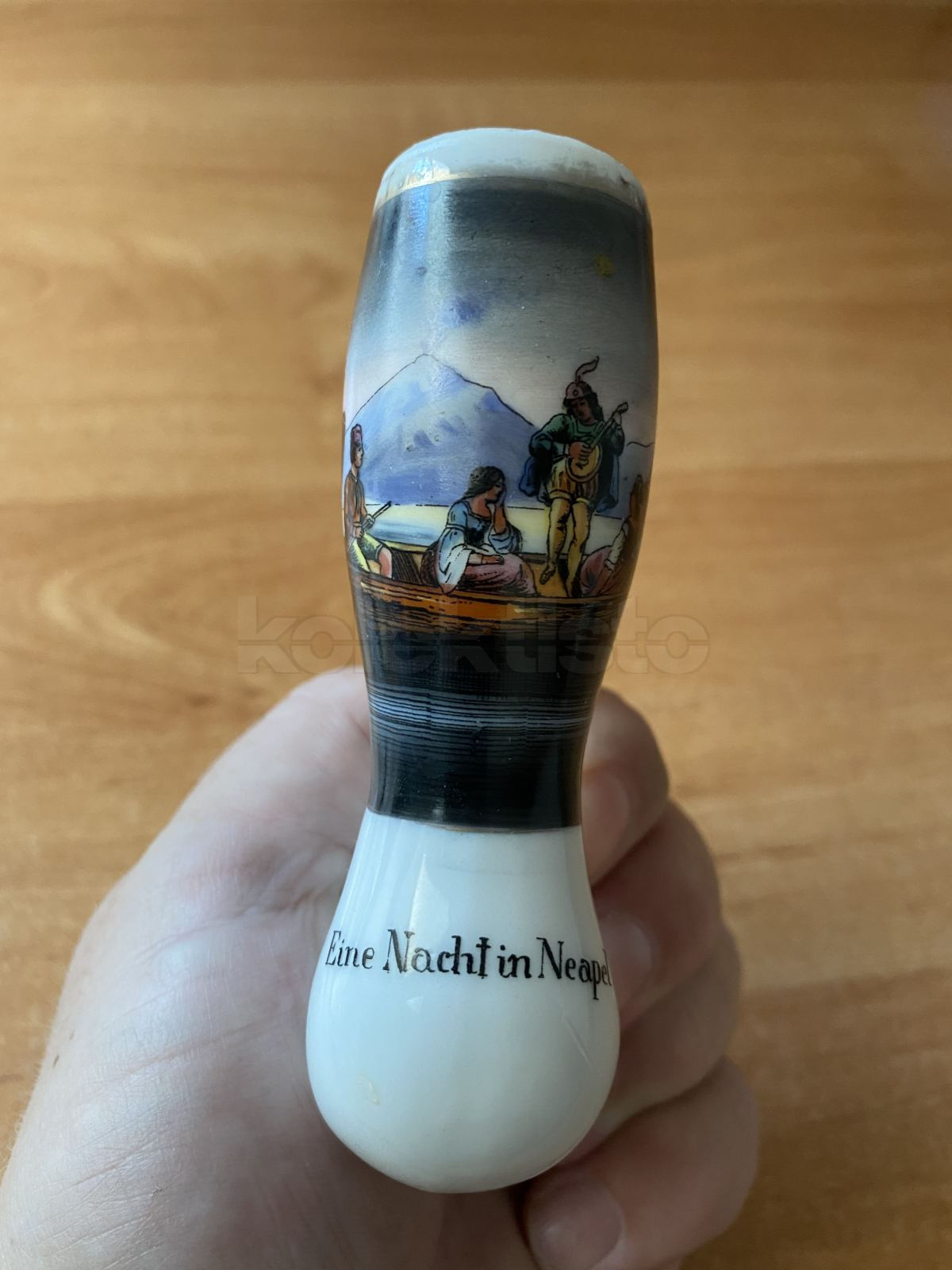 Porcelánová fajfka labutěnka Noc v Neapoli