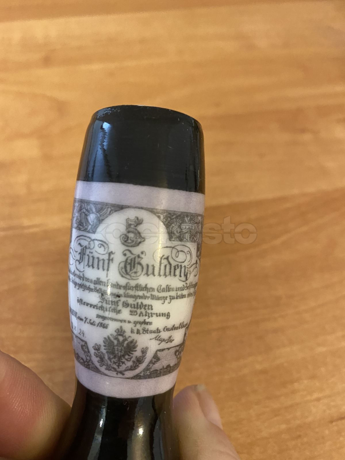 Porcelánová fajfka labutěnka