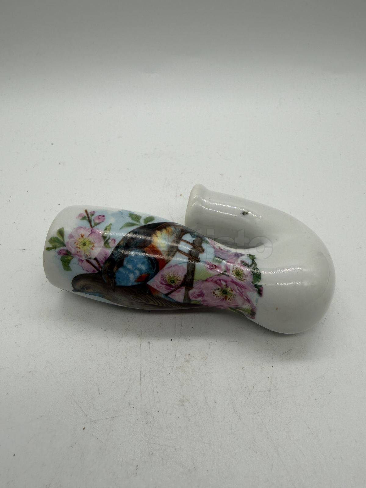 Porcelánová fajfka labutěnka s malbou ptáků