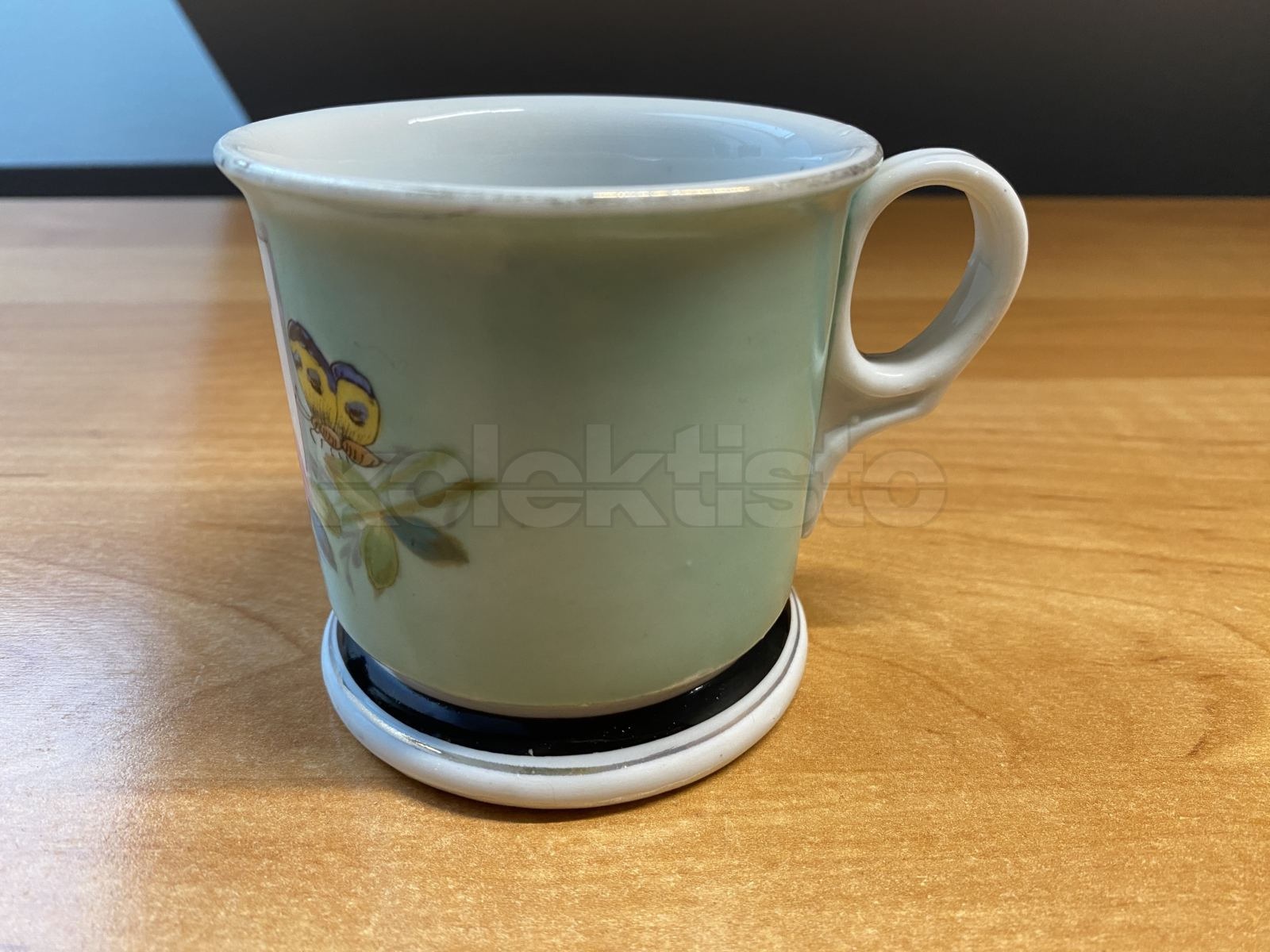Porcelánový hrnek