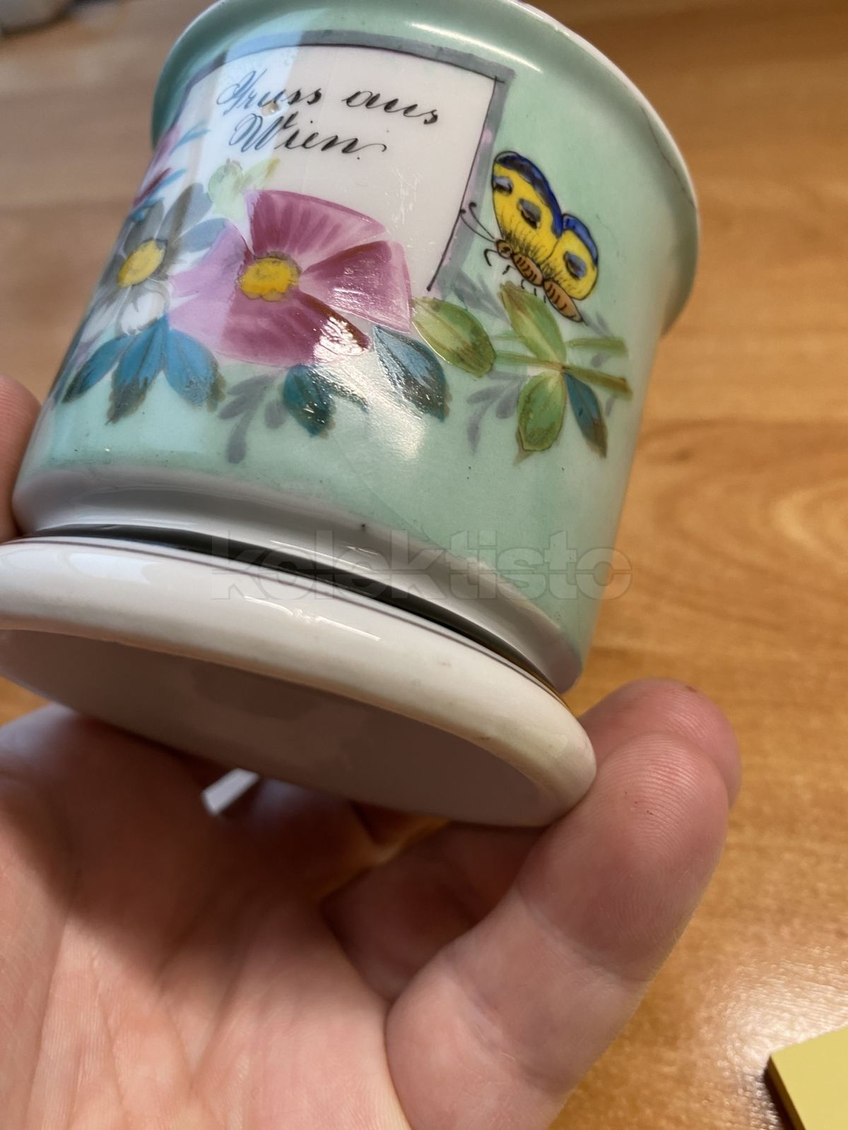 Porcelánový hrnek