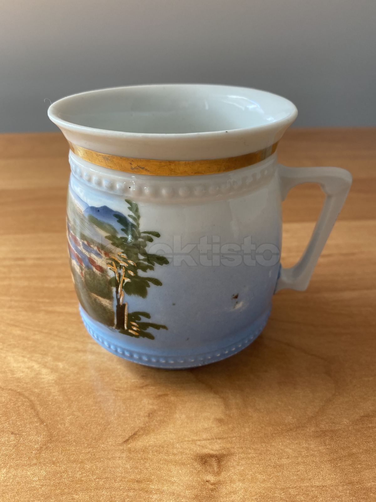 Porcelánový hrnek s obrázkem města VÖCKNABRUCK
