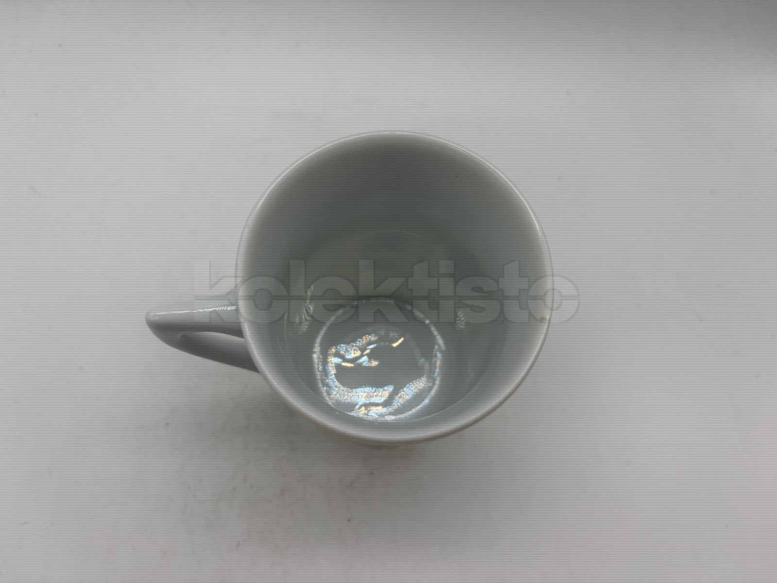 Porcelánový hrnek se siluetami