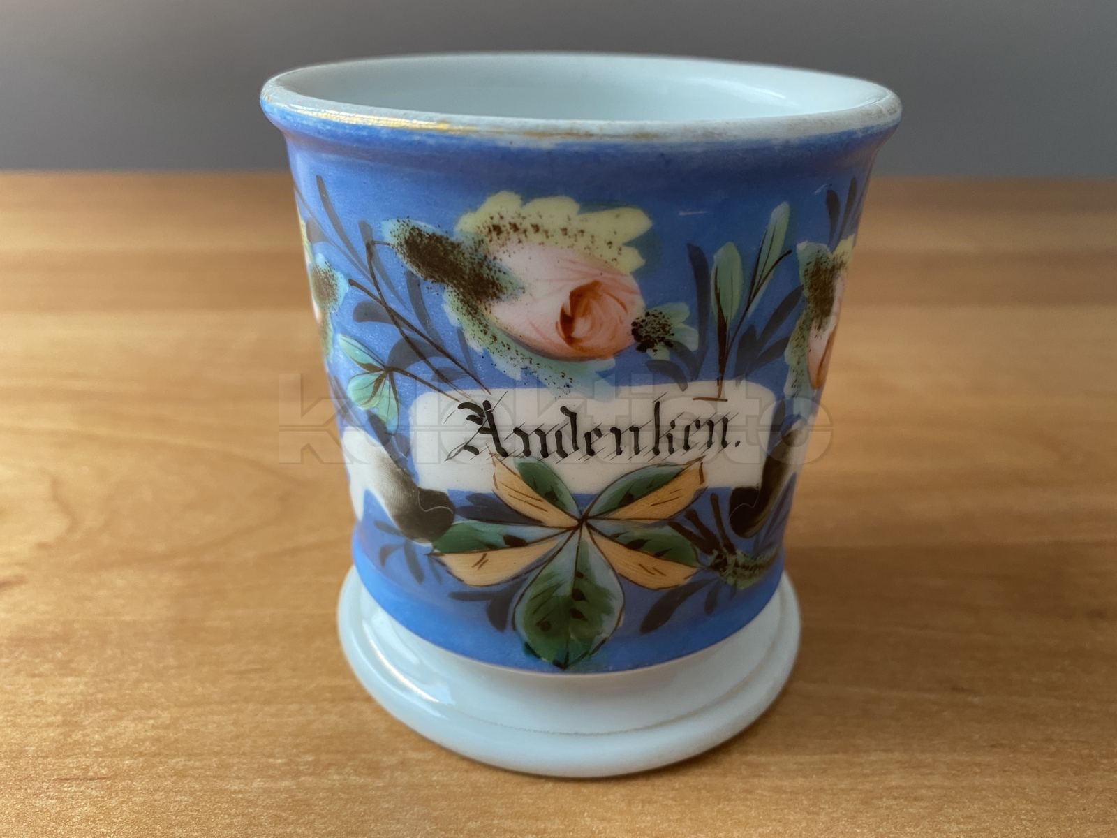 Porcelánový hrnek