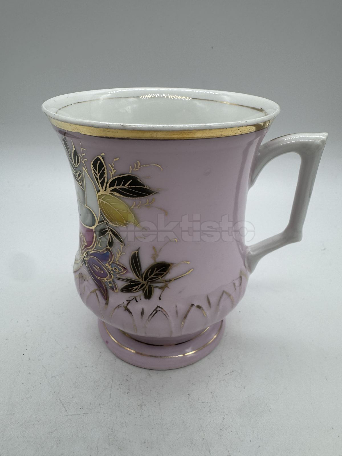 Porcelánový hrnek