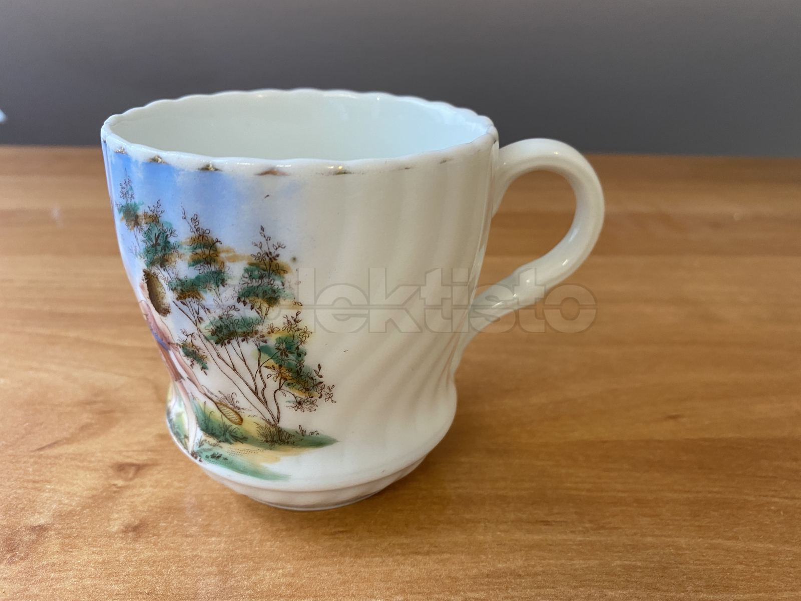 Porcelánový hrnek