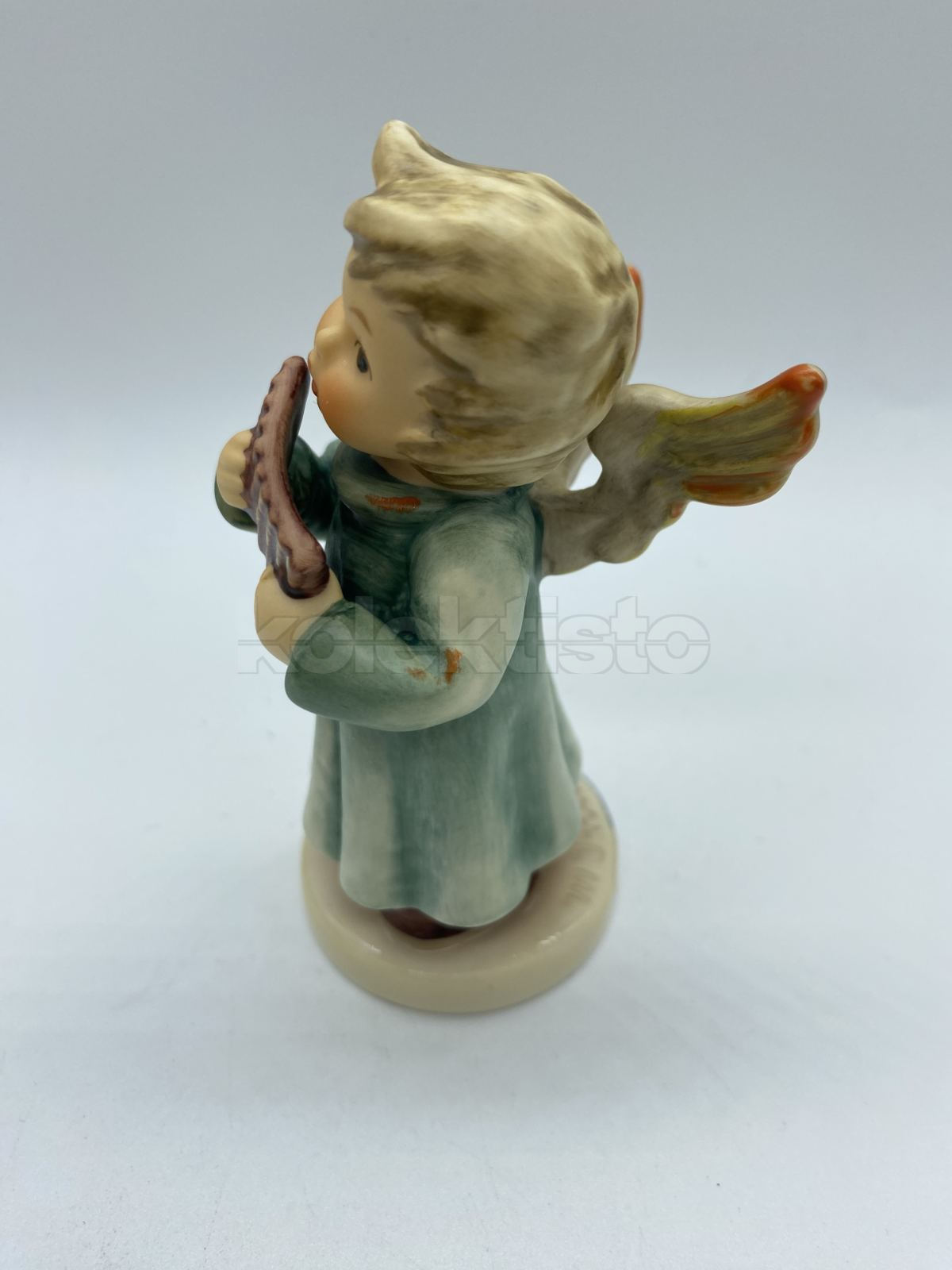 Porcelánová figurka ANDÍLEK S FLÉTNOU