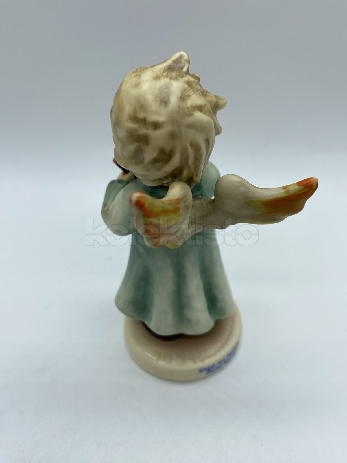 Porcelánová figurka ANDÍLEK S FLÉTNOU