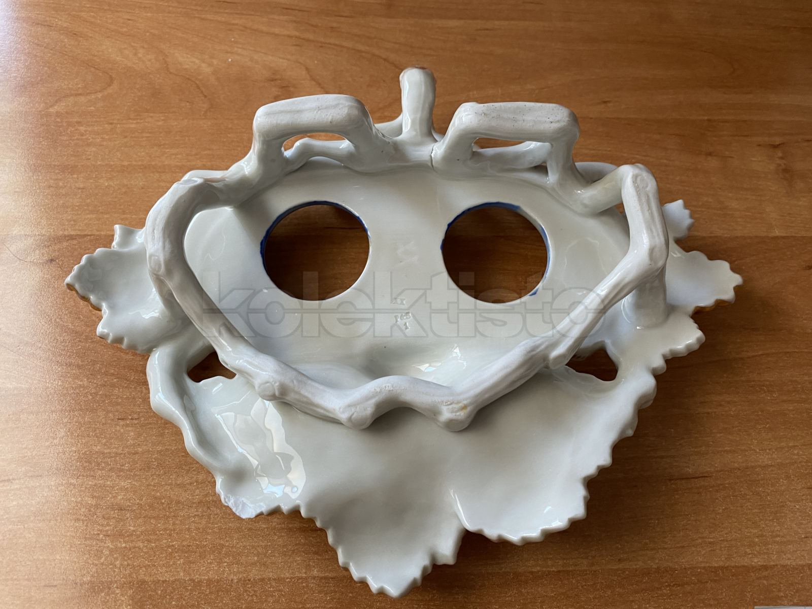 Porcelánový kalamář, chybí kalíšky na inkoust