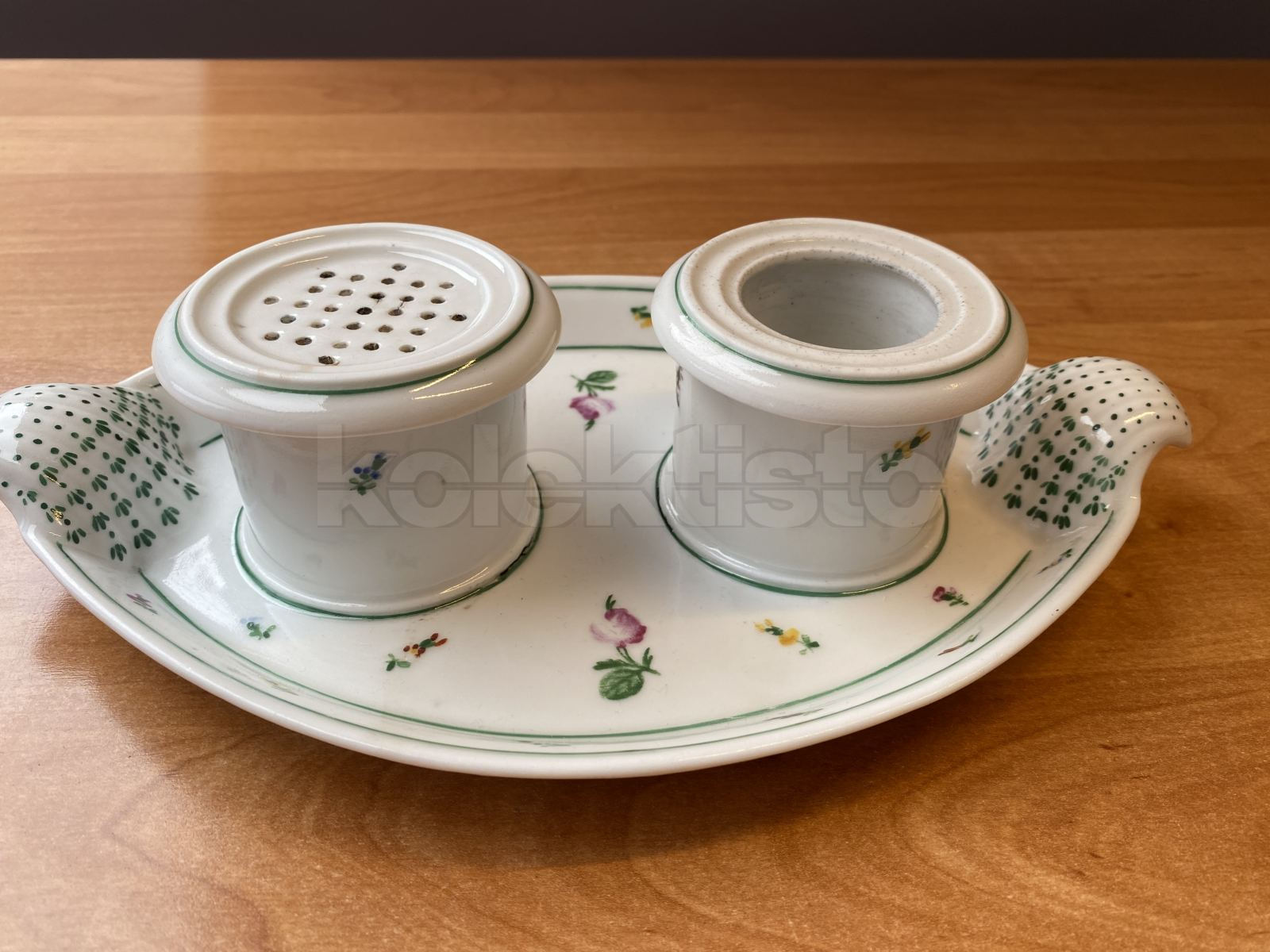 Porcelánový kalamář