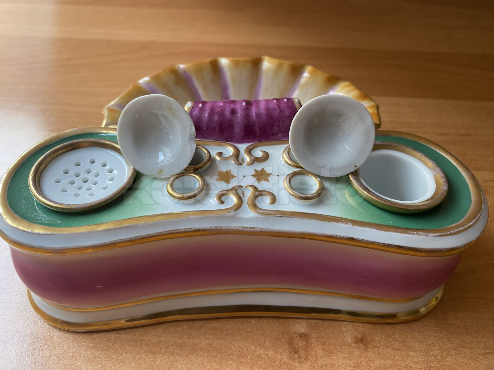 Porcelánový kalamář