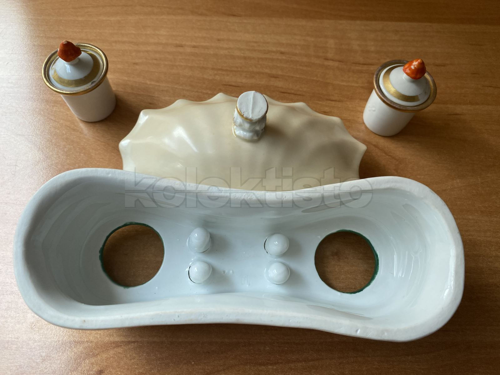 Porcelánový kalamář