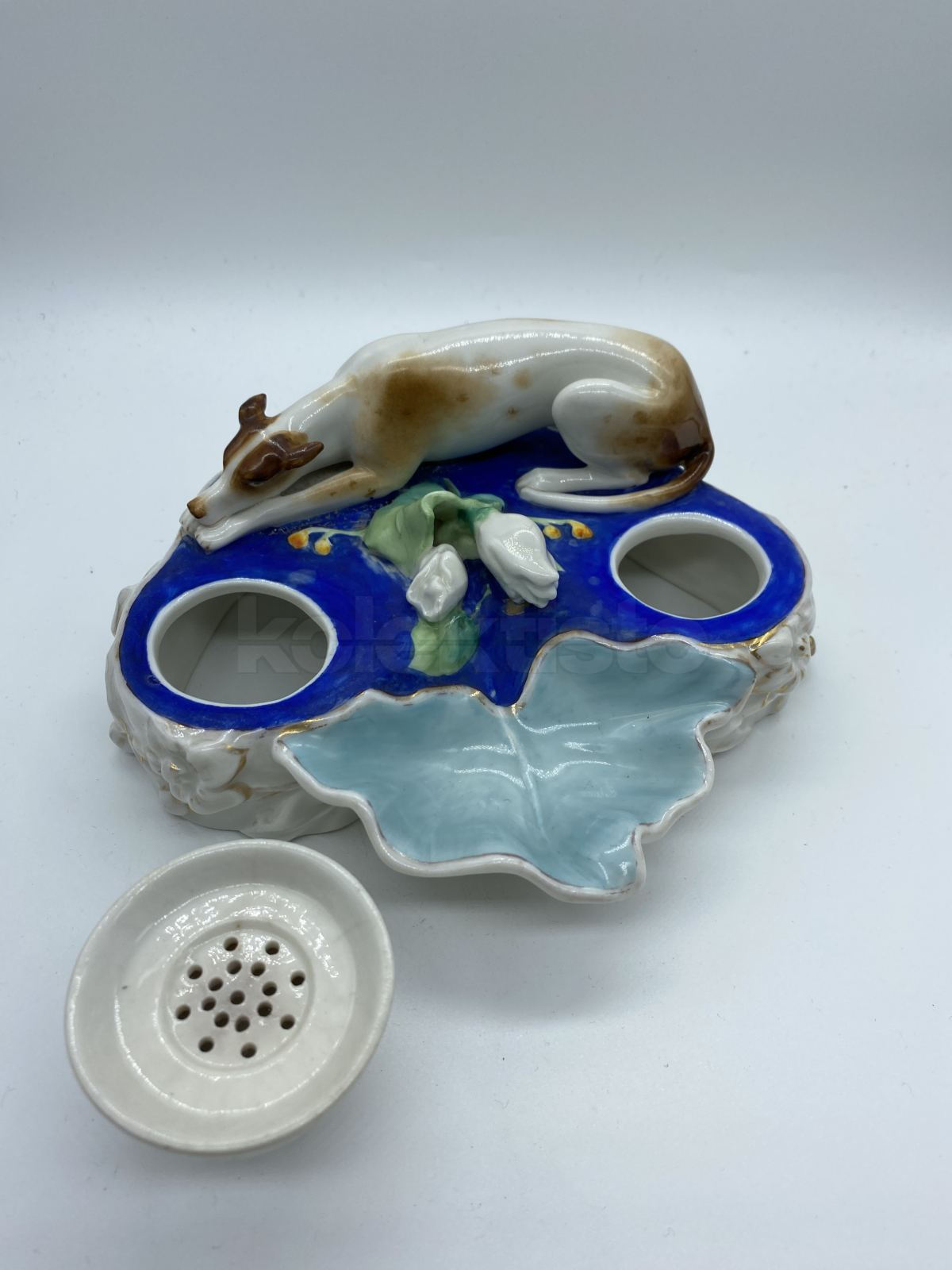 Porcelánový kalamář se psem