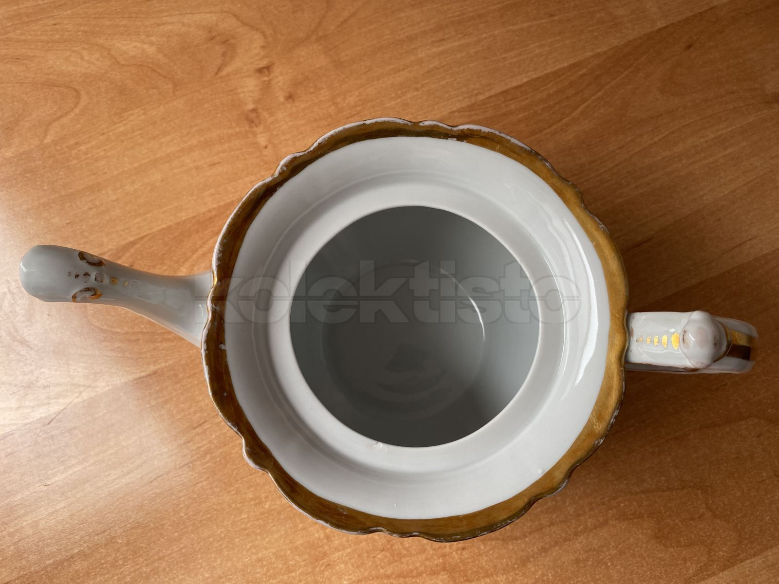 Porcelánová konvice