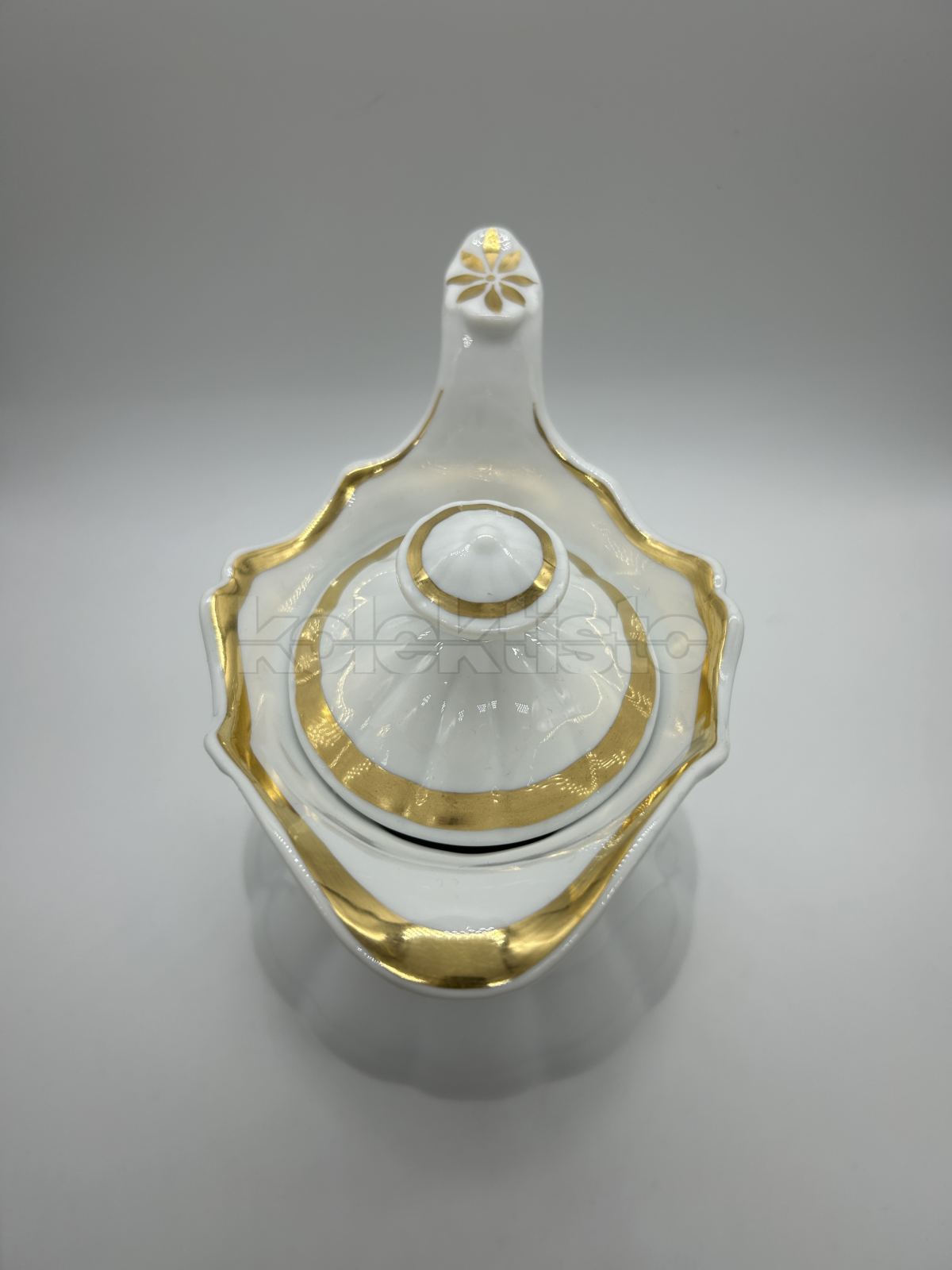 Porcelánová konvice