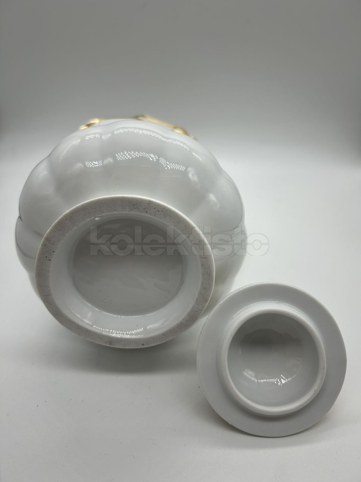 Porcelánová konvice