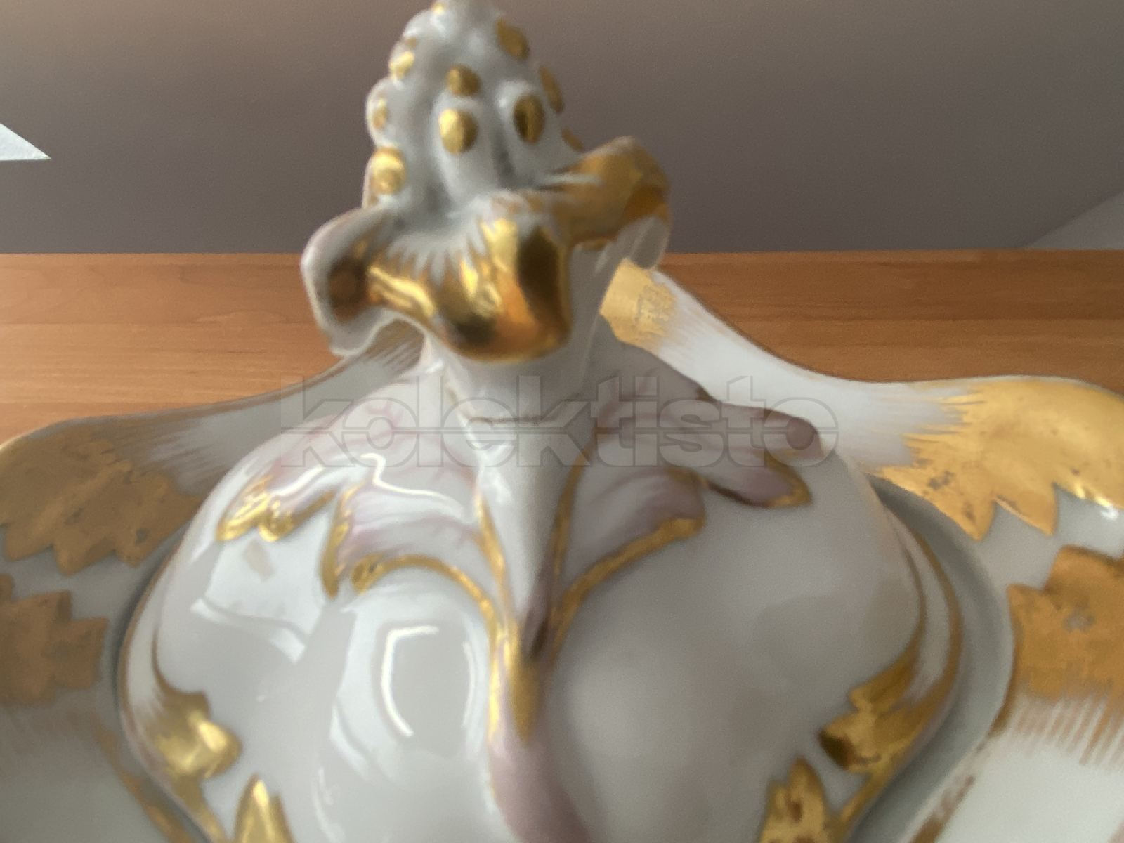 Porcelánová konvice