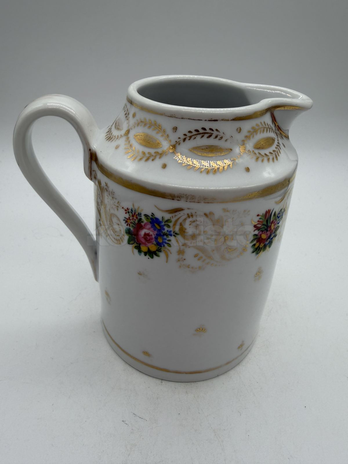 Porcelánová konvice