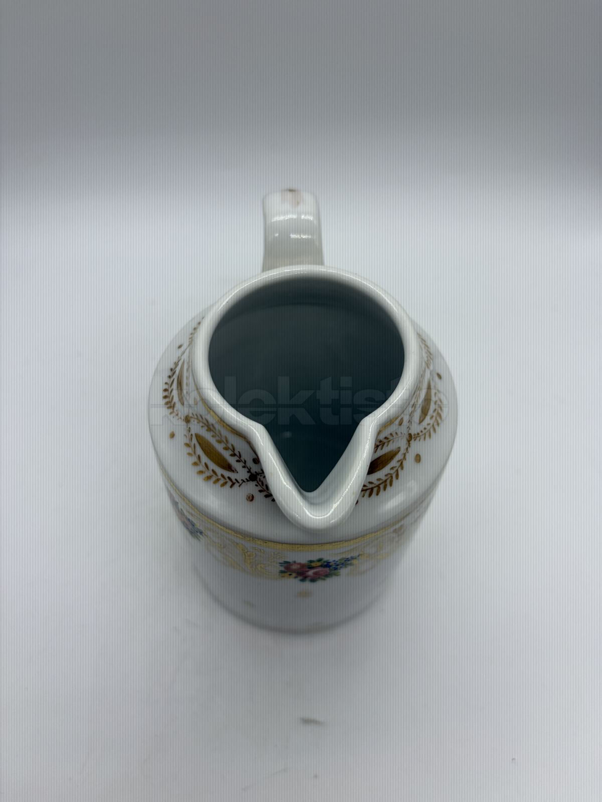 Porcelánová konvice
