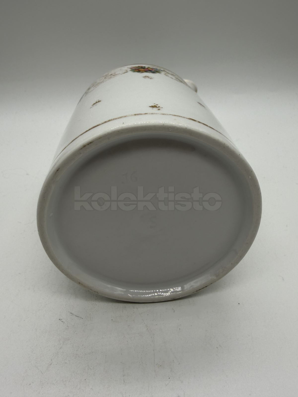 Porcelánová konvice