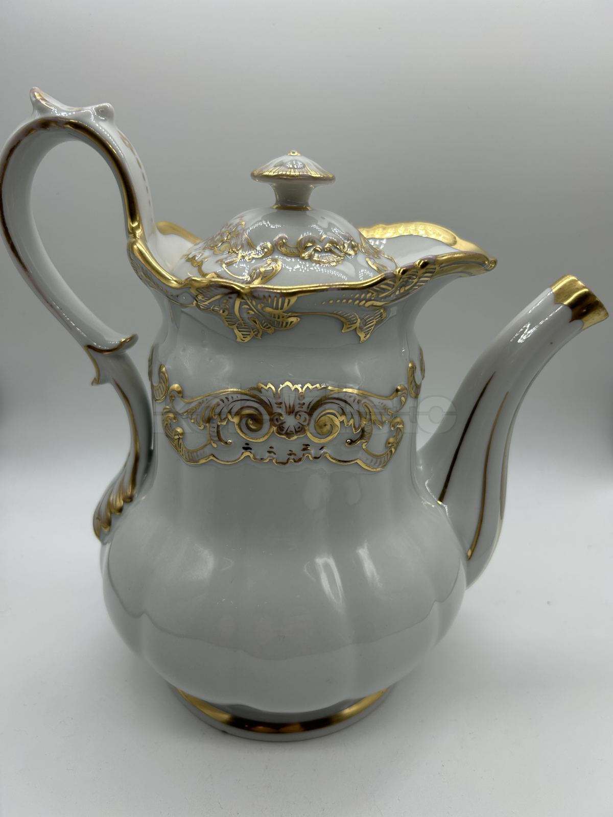 Porcelánová konvice
