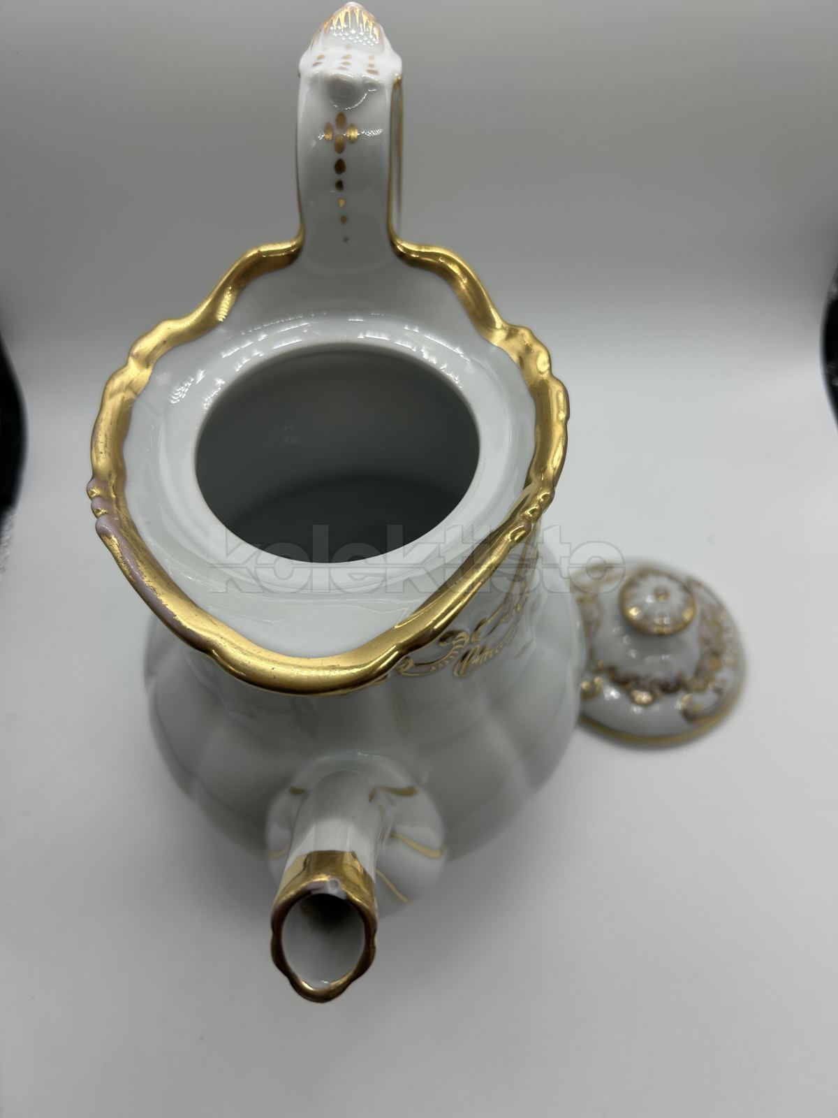 Porcelánová konvice