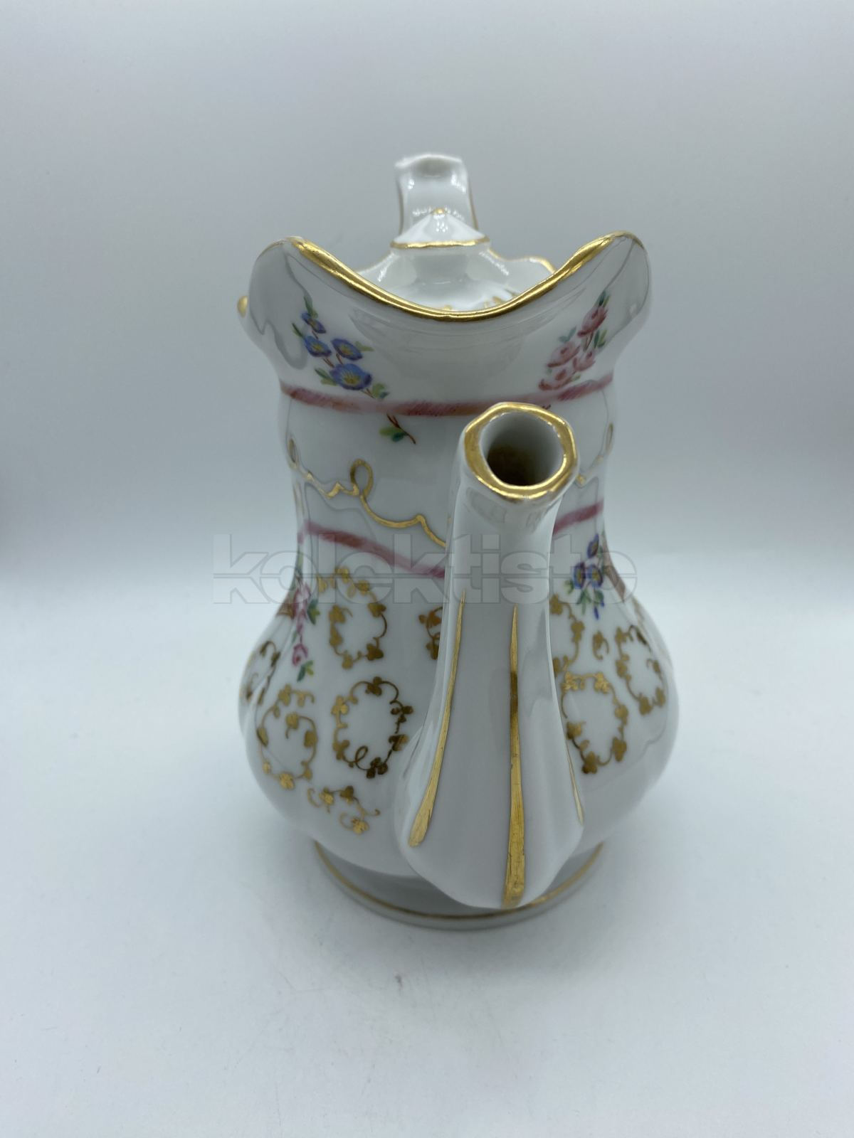 Porcelánová konvice