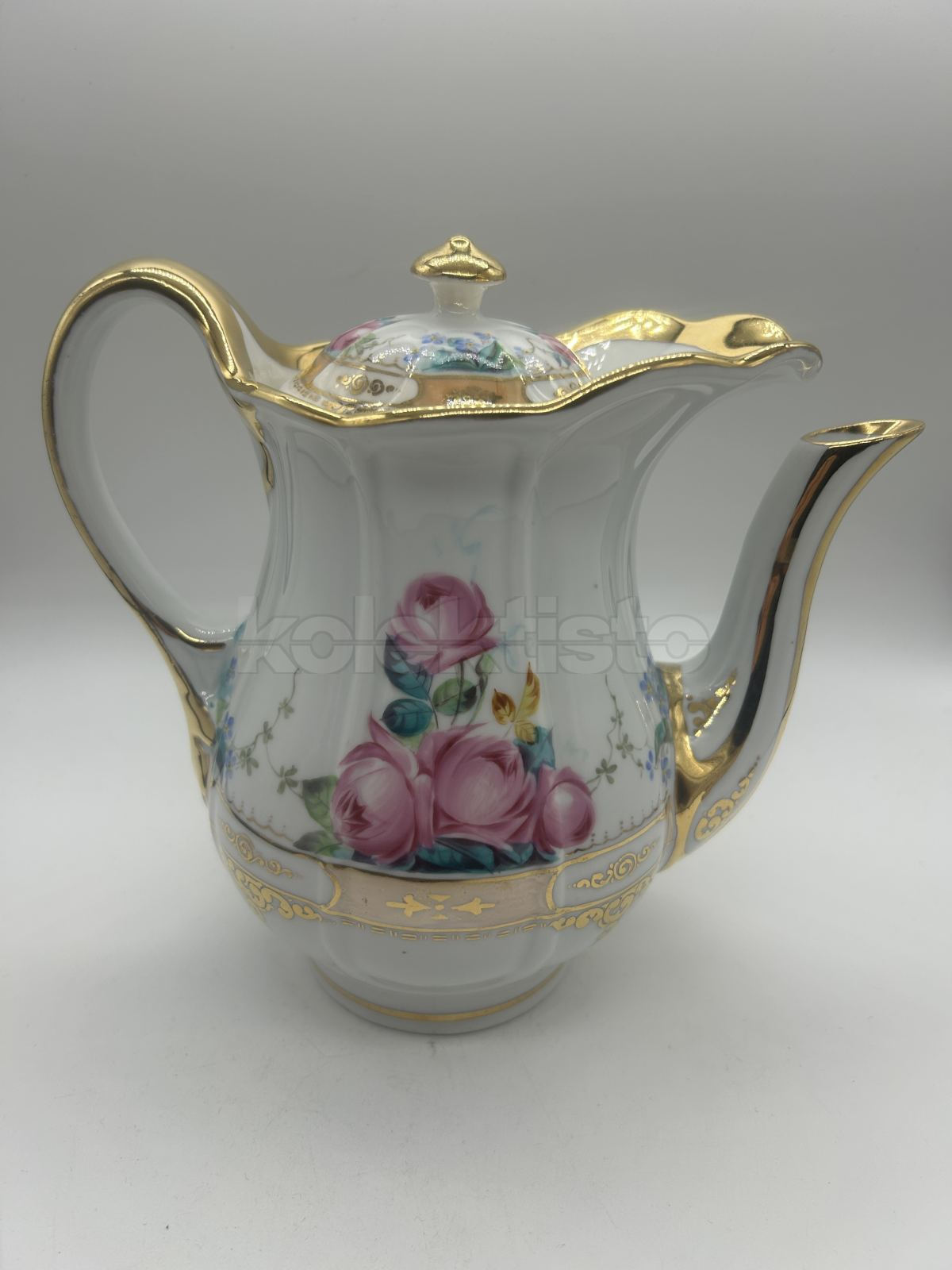 Porcelánová konvice