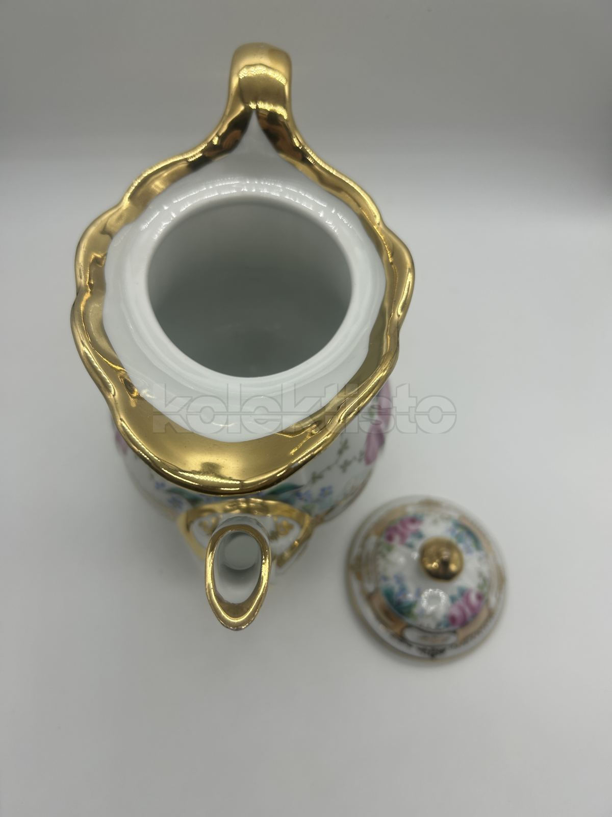 Porcelánová konvice