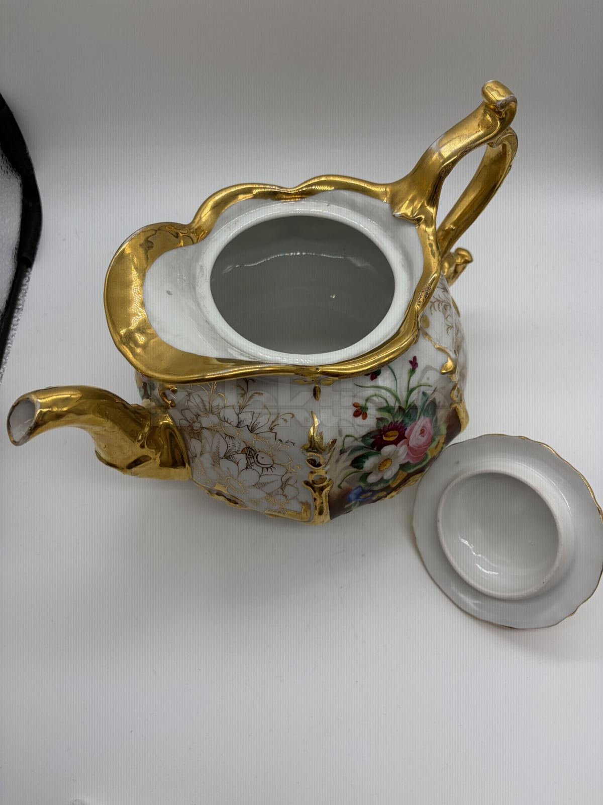 Porcelánová konvice