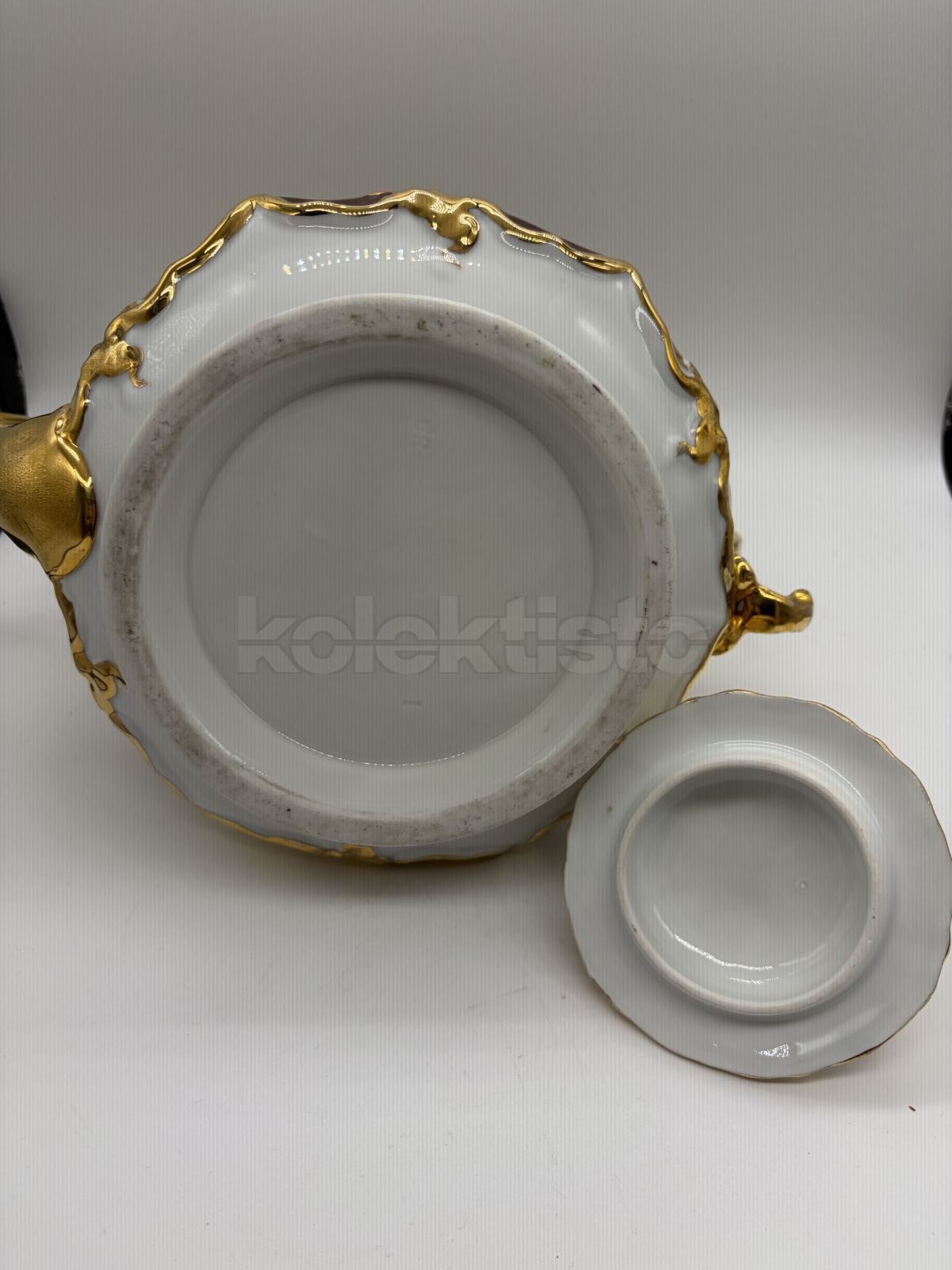 Porcelánová konvice