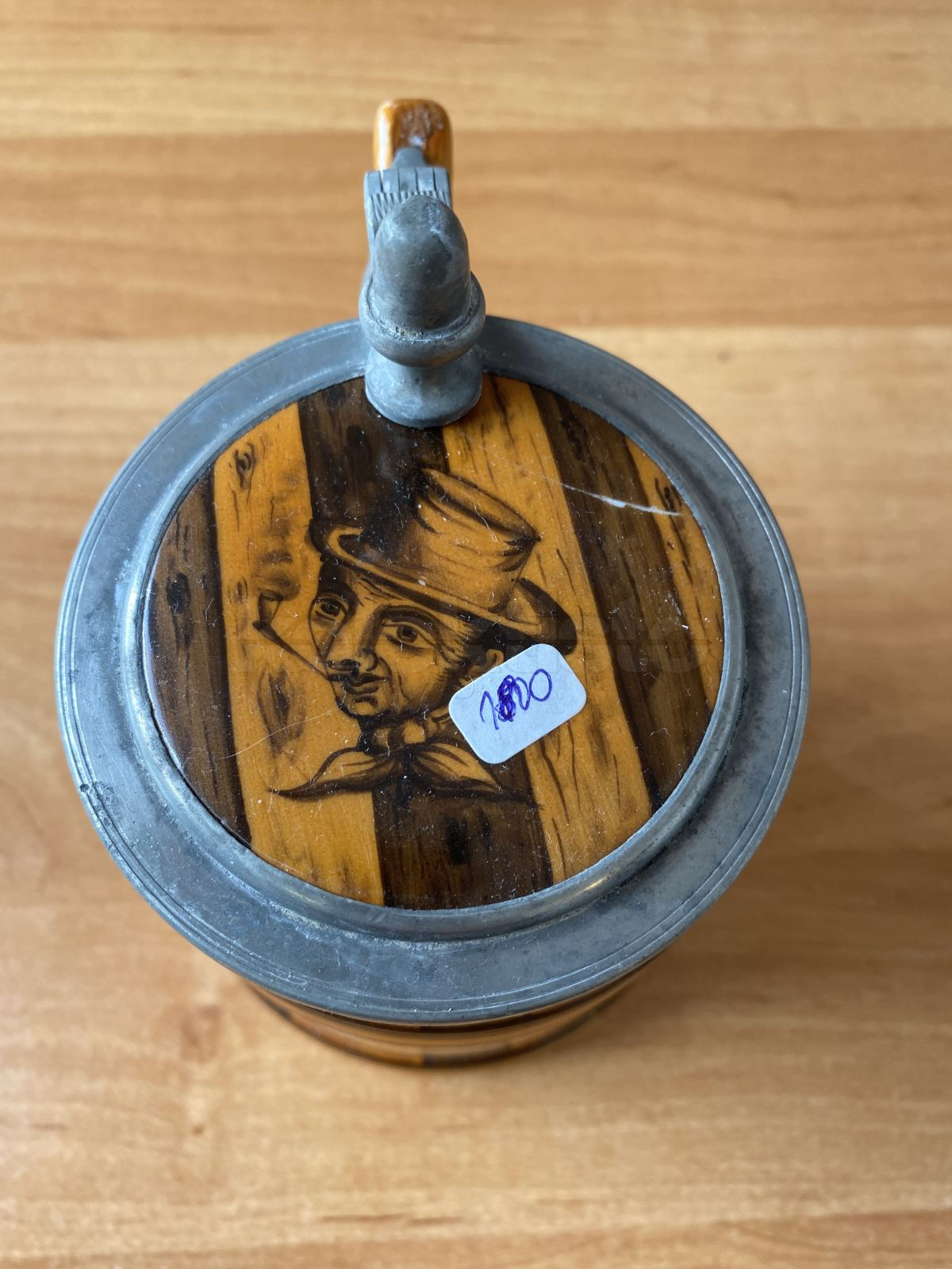 Porcelánový korbel s víkem