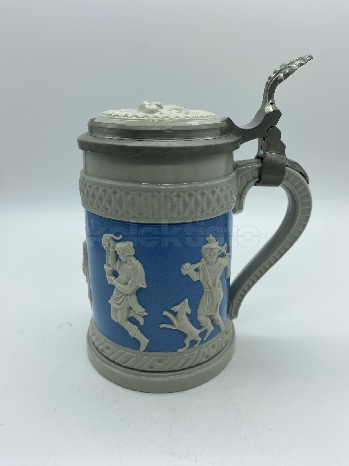 Porcelánový korbel