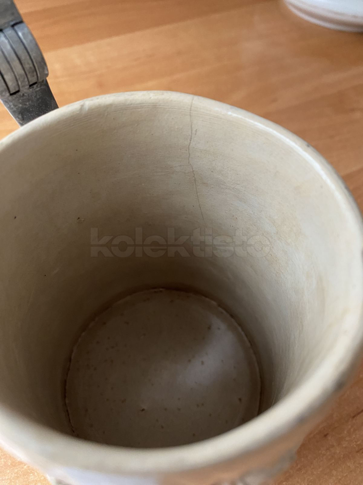 Korbel z kameniny