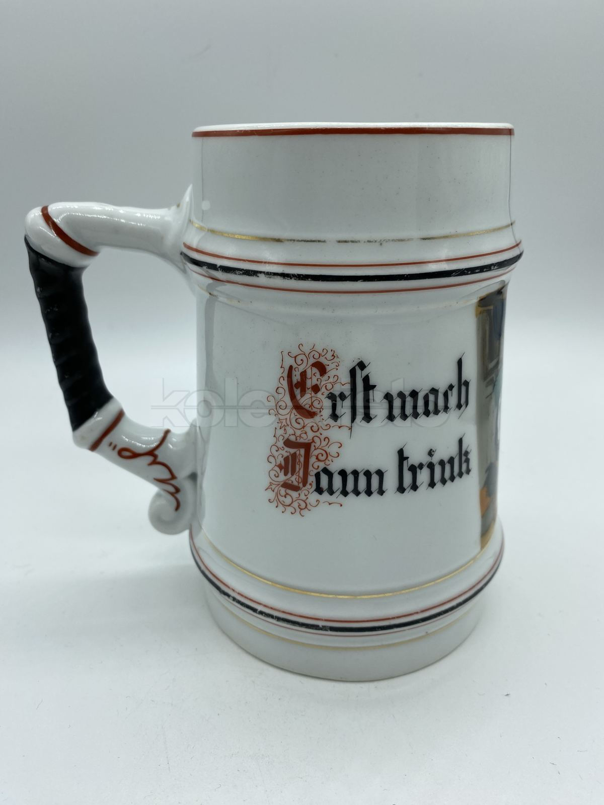 Porcelánový korbel